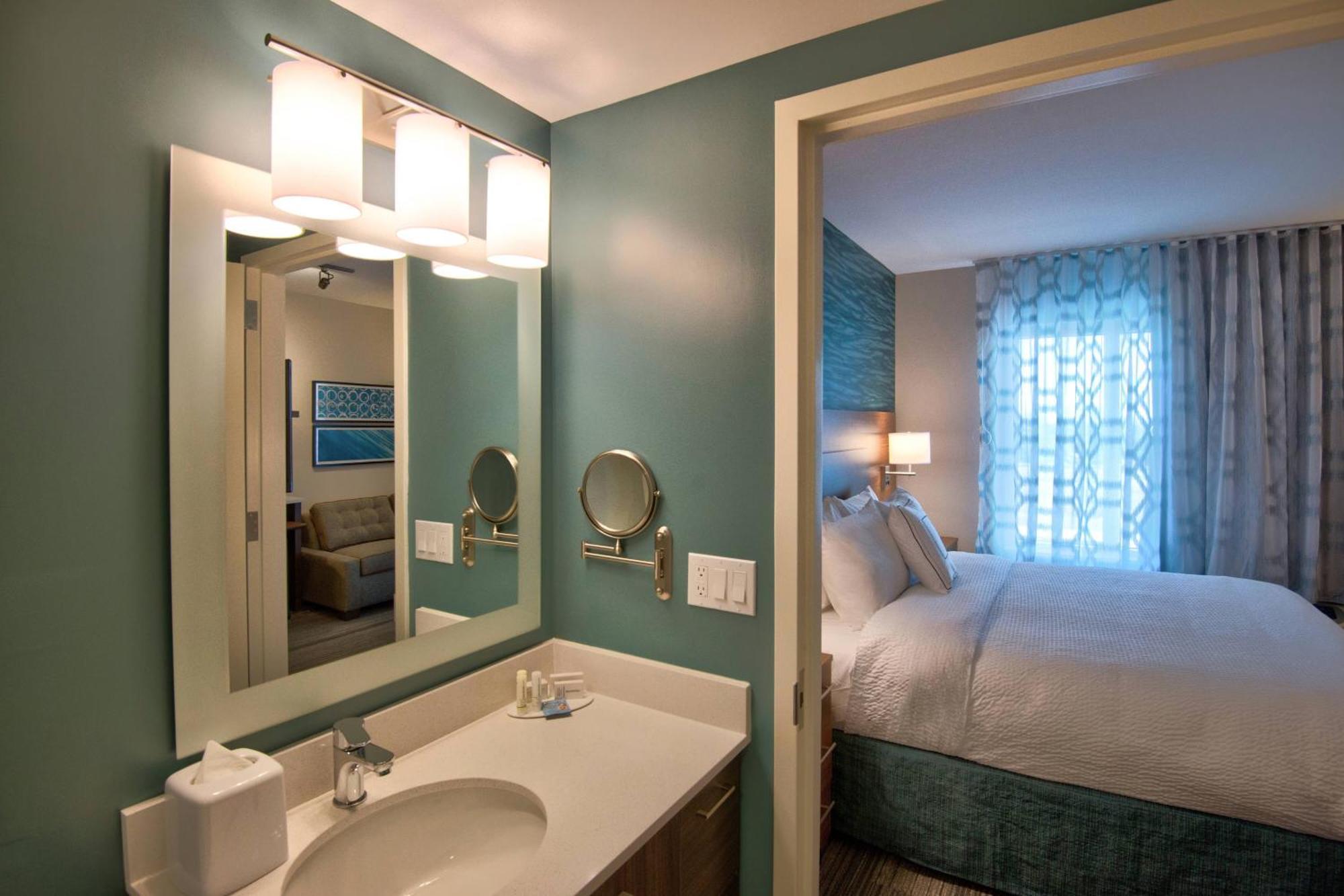 Towneplace Suites By Marriott Miami Airport Exterior photo