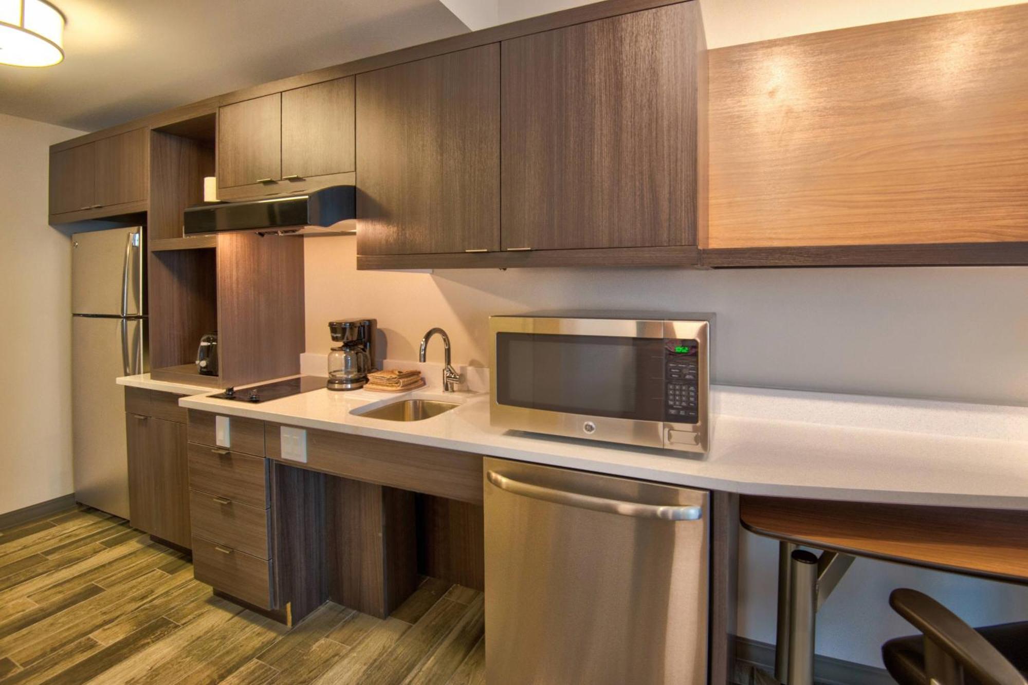 Towneplace Suites By Marriott Miami Airport Exterior photo