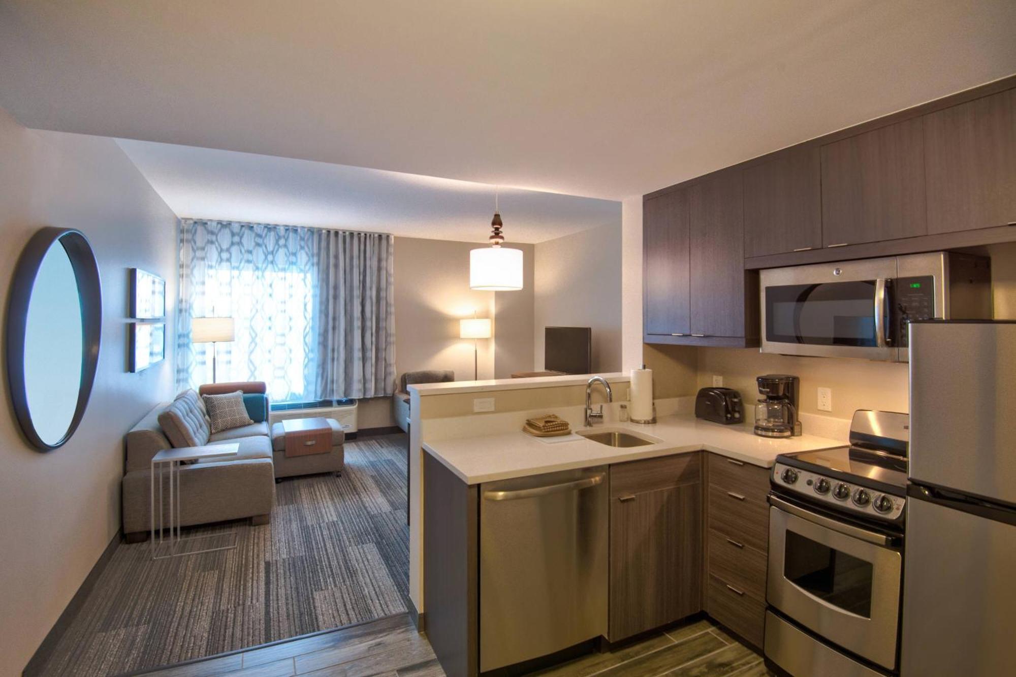 Towneplace Suites By Marriott Miami Airport Exterior photo